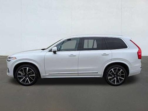 2023 Volvo XC90 Plus