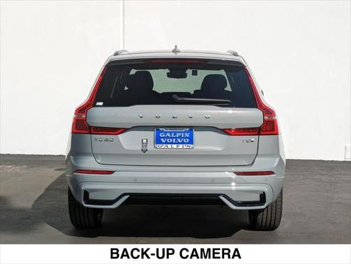 2025 Volvo XC60 Plug-In Hybrid T8 Plus
