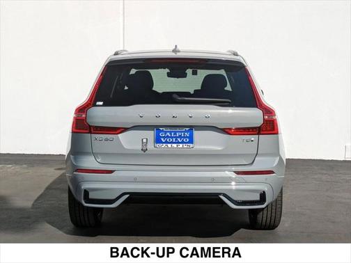2025 Volvo XC60 Plug-In Hybrid T8 Plus