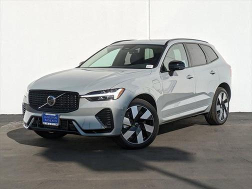 2025 Volvo XC60 Plug-In Hybrid T8 Plus