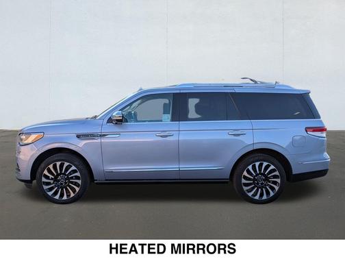 2022 Lincoln Navigator Black Label