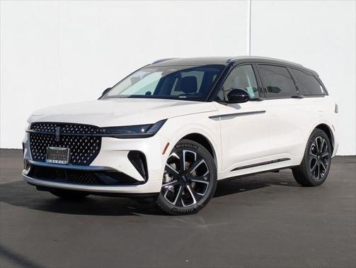 2025 Lincoln Nautilus Reserve