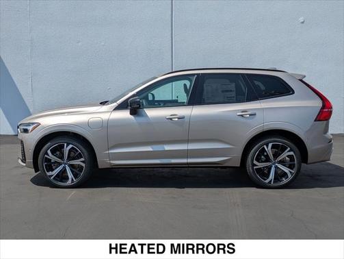 2025 Volvo XC60 Plug-In Hybrid T8 Ultra