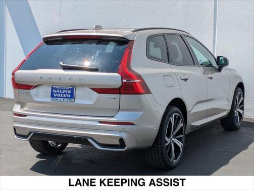2025 Volvo XC60 Plug-In Hybrid T8 Ultra