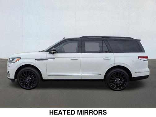 PRISTINE WHITE METALLIC 3C 2022 Lincoln Navigator BLACK LABEL