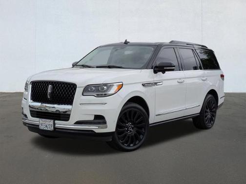 PRISTINE WHITE METALLIC 3C 2022 Lincoln Navigator BLACK LABEL