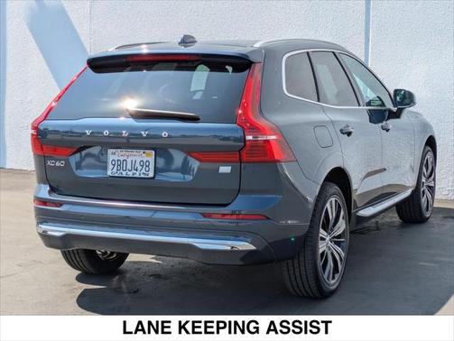 2022 Volvo XC60 Recharge Plug-In Hybrid T8 Inscription