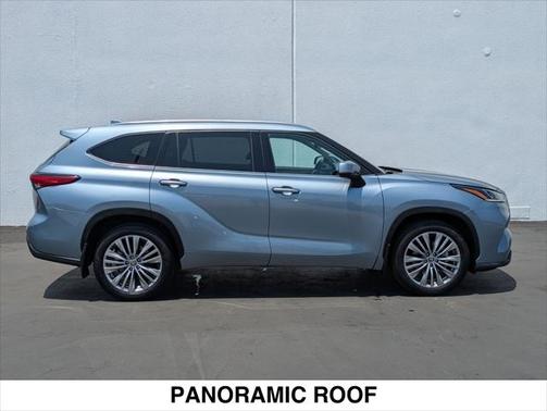 2022 Toyota Highlander Platinum