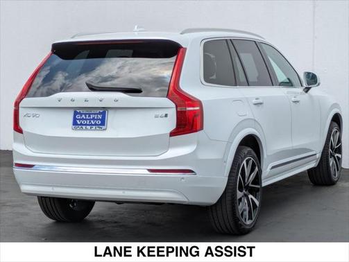 2024 Volvo XC90 B6 Ultimate Bright Theme 6-Seater