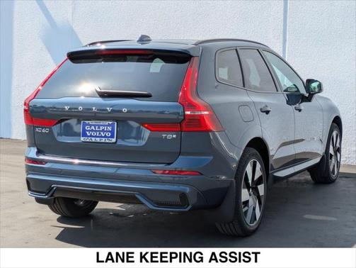 2025 Volvo XC60 Plug-In Hybrid T8 Plus