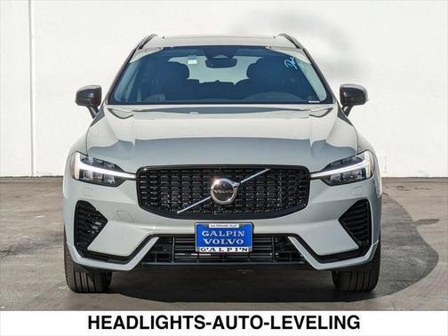 2025 Volvo XC60 Plug-In Hybrid T8 Core