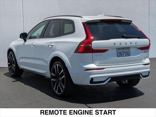 2025 Volvo XC60 Plug-In Hybrid T8 Ultra