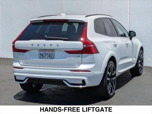 2025 Volvo XC60 Plug-In Hybrid T8 Ultra