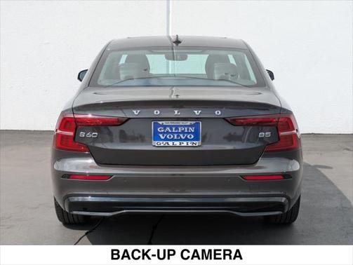 2025 Volvo S60 B5 Core