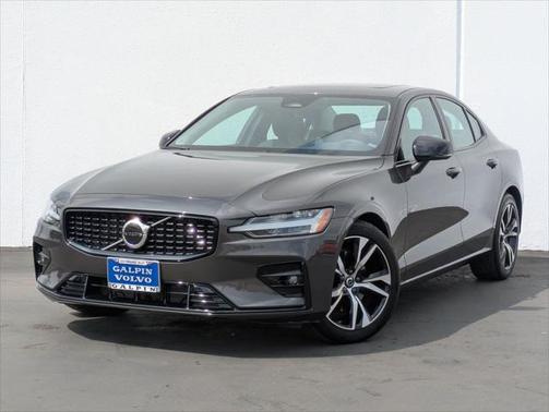 2025 Volvo S60 B5 Core
