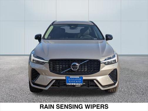 2025 Volvo XC60 Plug-In Hybrid T8 Ultra