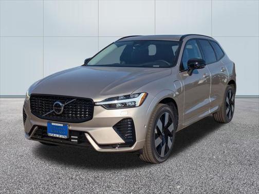 2025 Volvo XC60 Plug-In Hybrid T8 Ultra