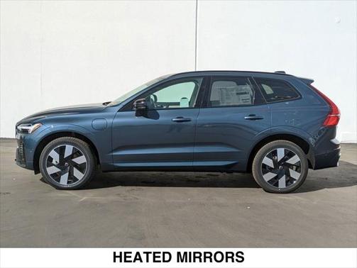 2025 Volvo XC60 Plug-In Hybrid T8 Plus