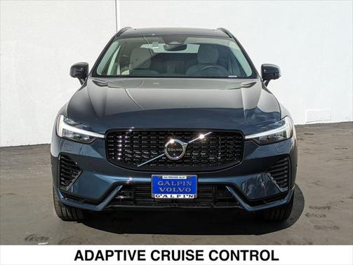 2025 Volvo XC60 Plug-In Hybrid T8 Plus