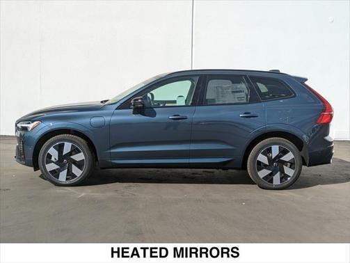 2025 Volvo XC60 Plug-In Hybrid T8 Plus