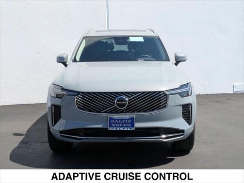 2025 Volvo XC90 B5 Core