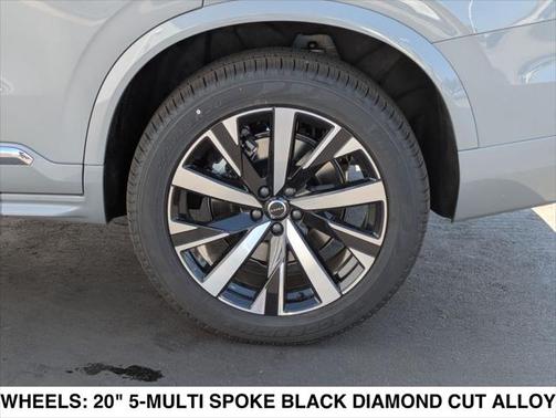2025 Volvo XC90 B5 Core