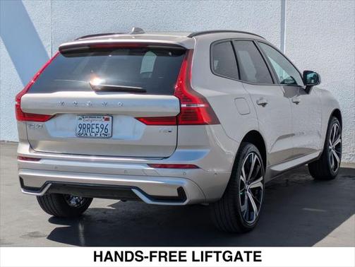 2025 Volvo XC60 Plug-In Hybrid T8 Ultra