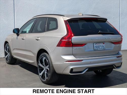 2025 Volvo XC60 Plug-In Hybrid T8 Ultra