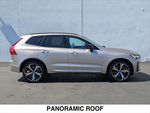 2025 Volvo XC60 Plug-In Hybrid T8 Ultra