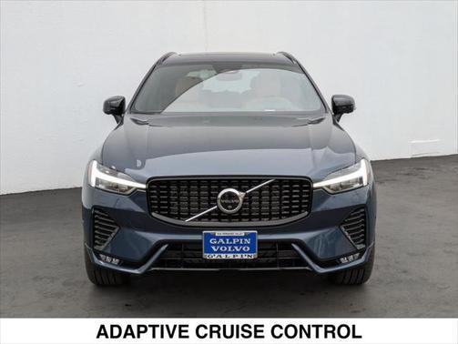 2025 Volvo XC60 B5 Ultra