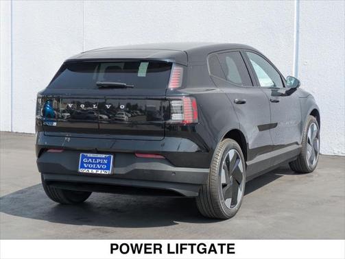 2025 Volvo EX30 Twin Motor Plus