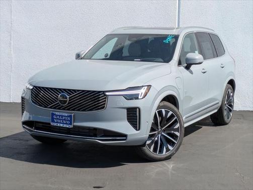 2025 Volvo XC90 Plug-In Hybrid T8 Ultra 7-Seater