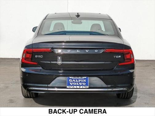 2025 Volvo S90 Plug-In Hybrid T8 Ultra