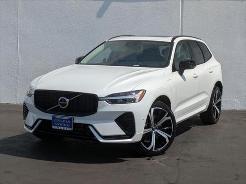 2025 Volvo XC60 Plug-In Hybrid T8 Ultra