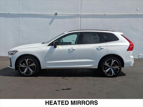2025 Volvo XC60 Plug-In Hybrid T8 Ultra