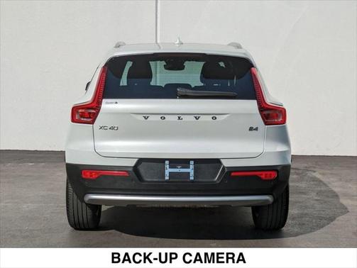 2023 Volvo XC40 B4 Core