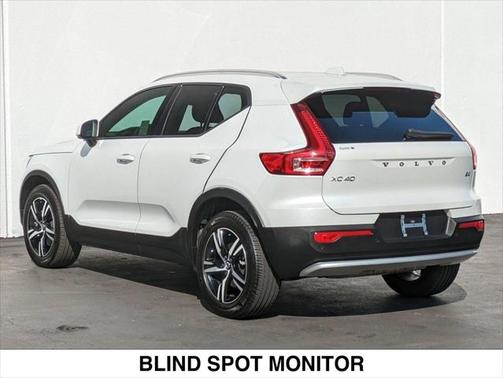 2023 Volvo XC40 B4 Core