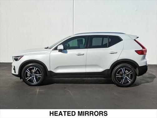 2023 Volvo XC40 B4 Core