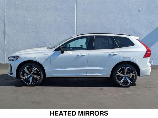 2025 Volvo XC60 Plug-In Hybrid T8 Ultra