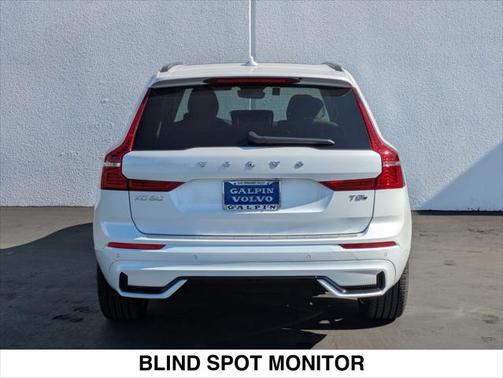 2025 Volvo XC60 Plug-In Hybrid T8 Ultra