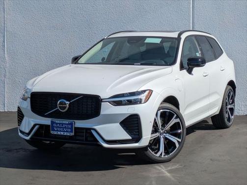 2025 Volvo XC60 Plug-In Hybrid T8 Ultra