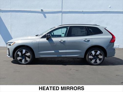2025 Volvo XC60 Plug-In Hybrid T8 Plus