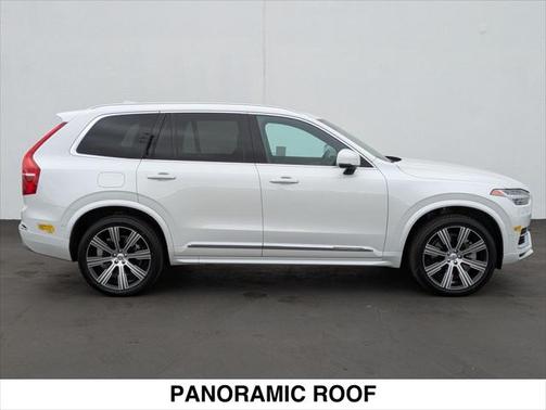 2022 Volvo XC90 Recharge Plug-In Hybrid T8 Inscription 6 Passenger