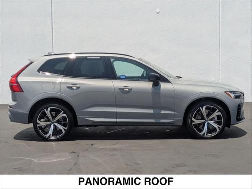 2025 Volvo XC60 Plug-In Hybrid T8 Ultra