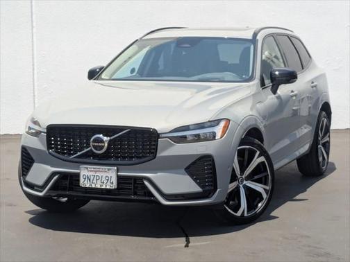 2025 Volvo XC60 Plug-In Hybrid T8 Ultra