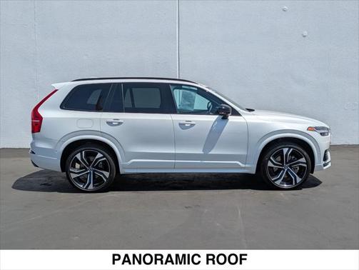 2022 Volvo XC90 Recharge Plug-In Hybrid T8 R-Design 7 Passenger