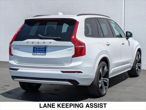 2022 Volvo XC90 Recharge Plug-In Hybrid T8 R-Design 7 Passenger