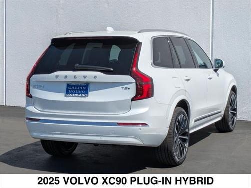 2025 Volvo XC90 Plug-In Hybrid T8 Plus 7-Seater