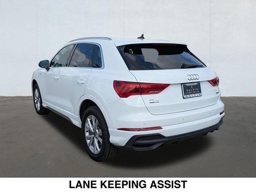 2024 Audi Q3 Premium 45 TFSI S line quattro Tiptronic