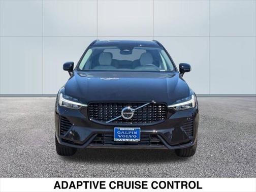 2025 Volvo XC60 Plug-In Hybrid T8 Plus